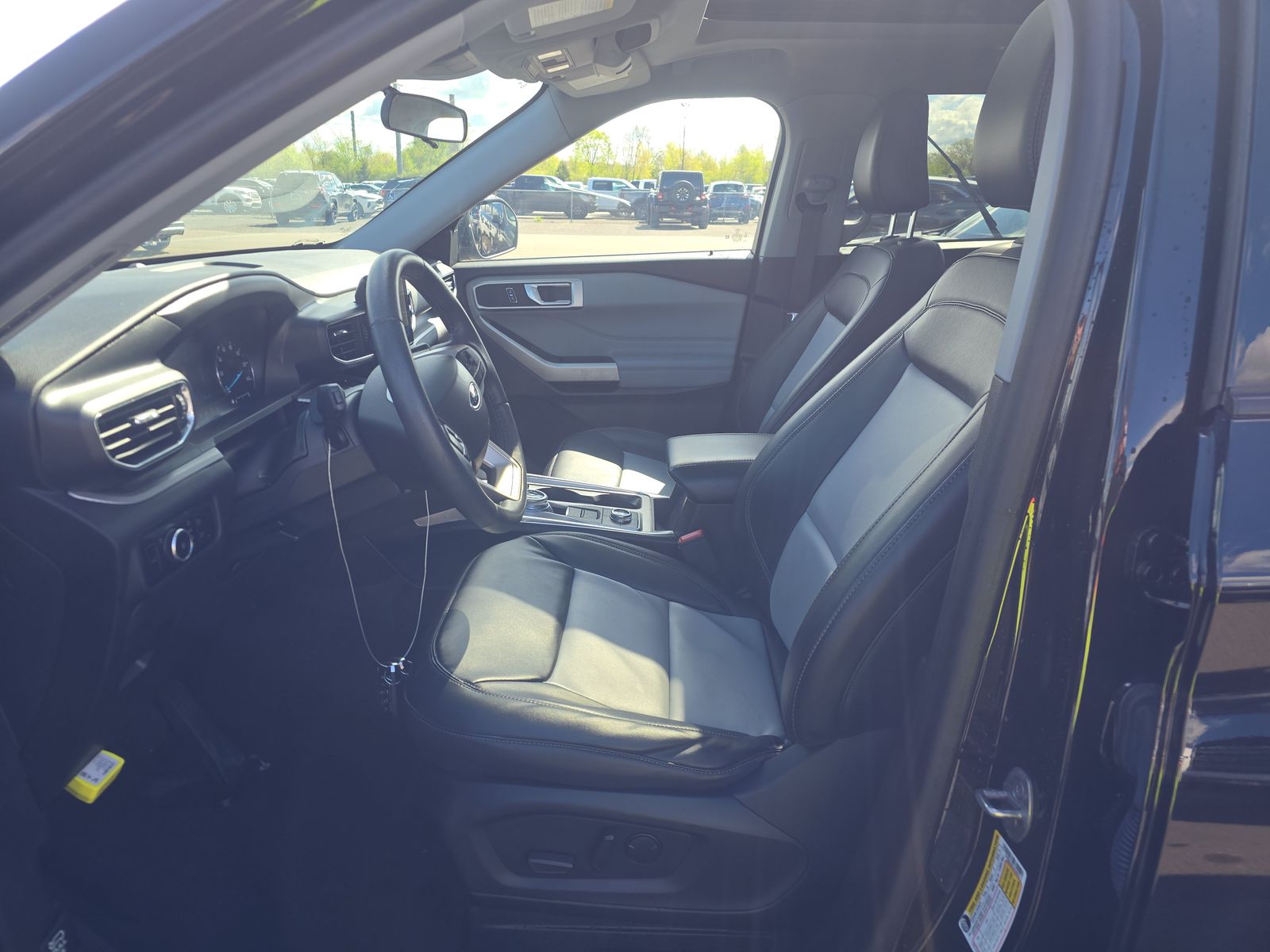 FORD EXPLORER - 1