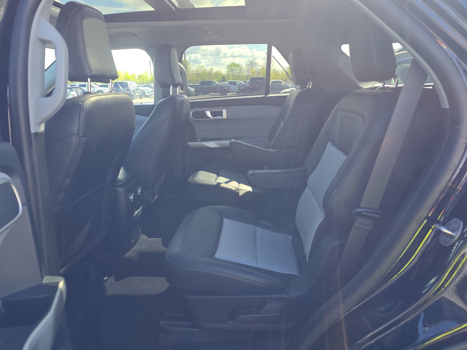 FORD EXPLORER - 8
