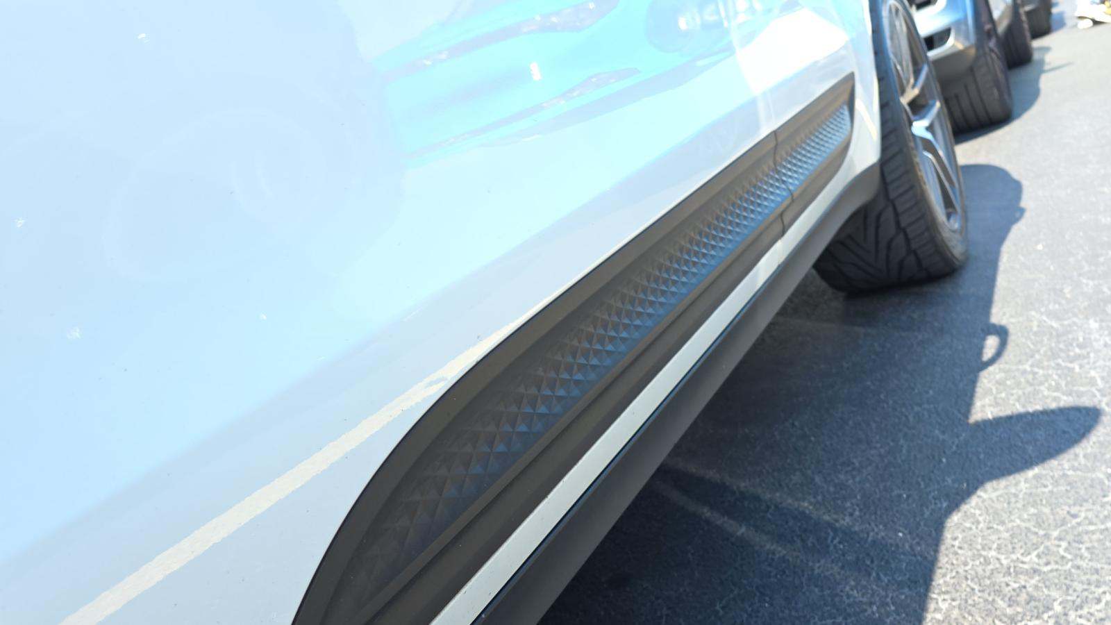 2023 Porsche Macan Base AWD