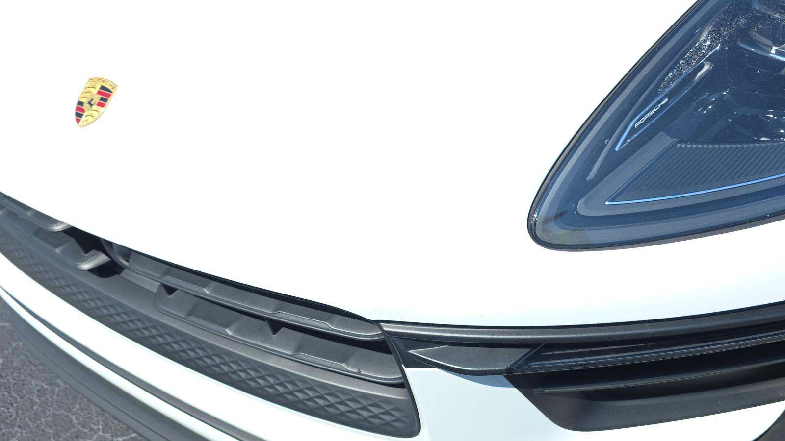 2023 Porsche Macan Base AWD