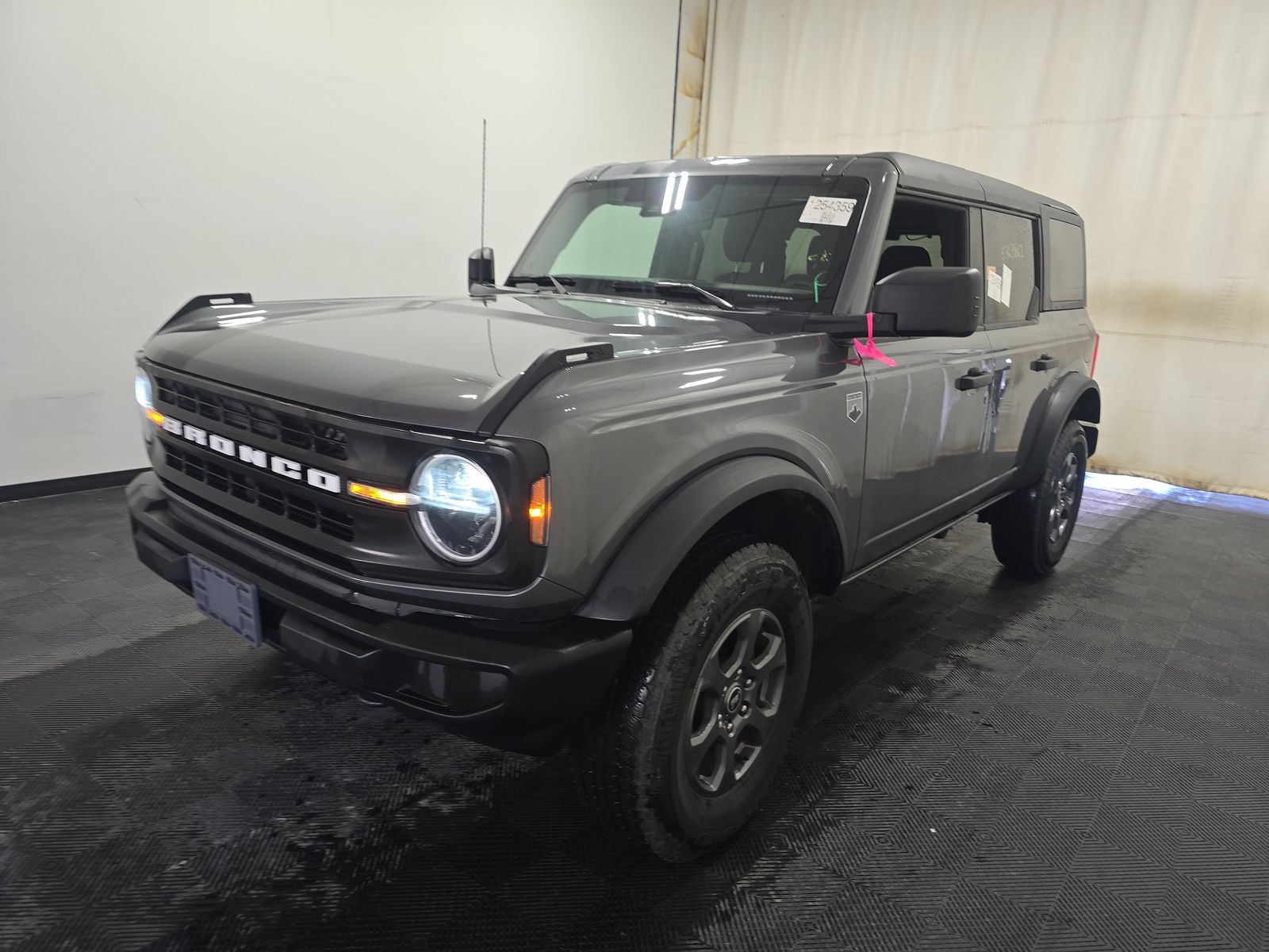 FORD BRONCO - 1