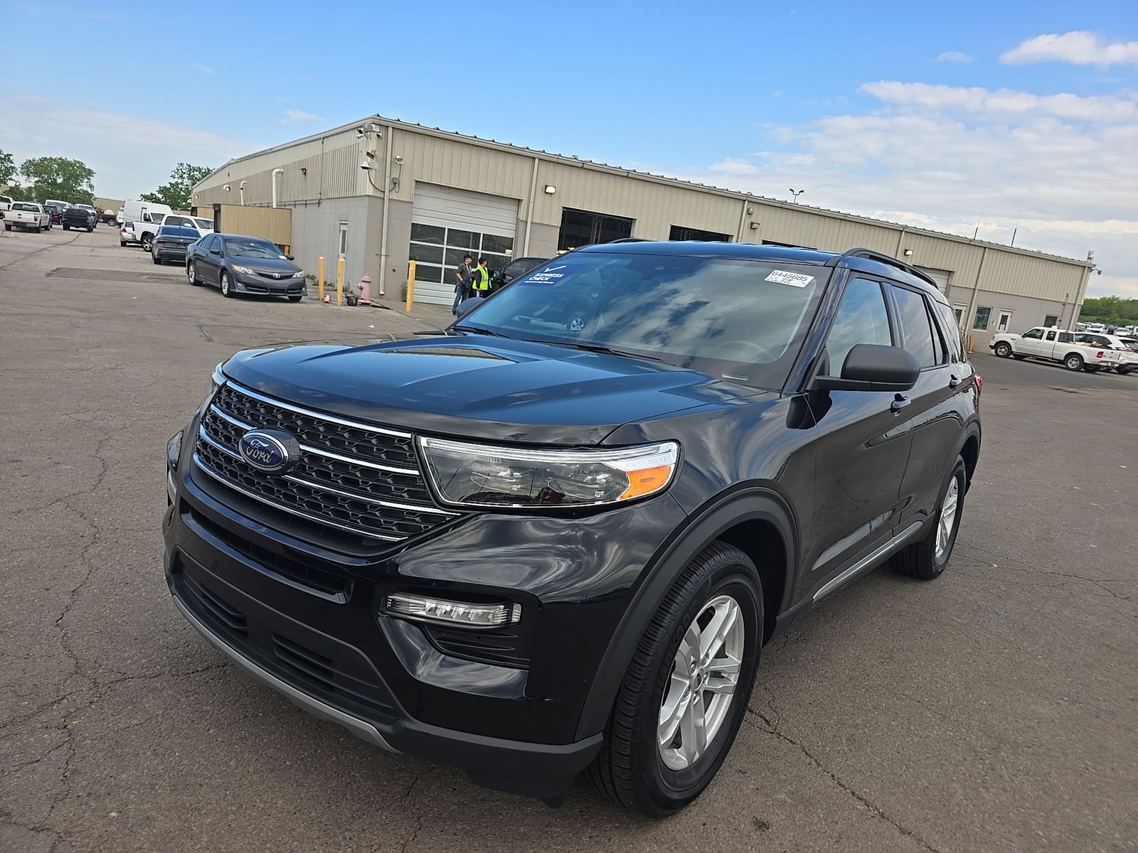 FORD EXPLORER - 1