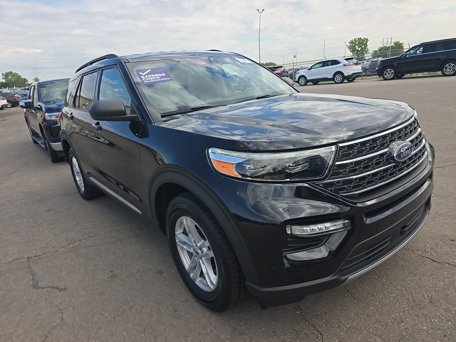 FORD EXPLORER - 4