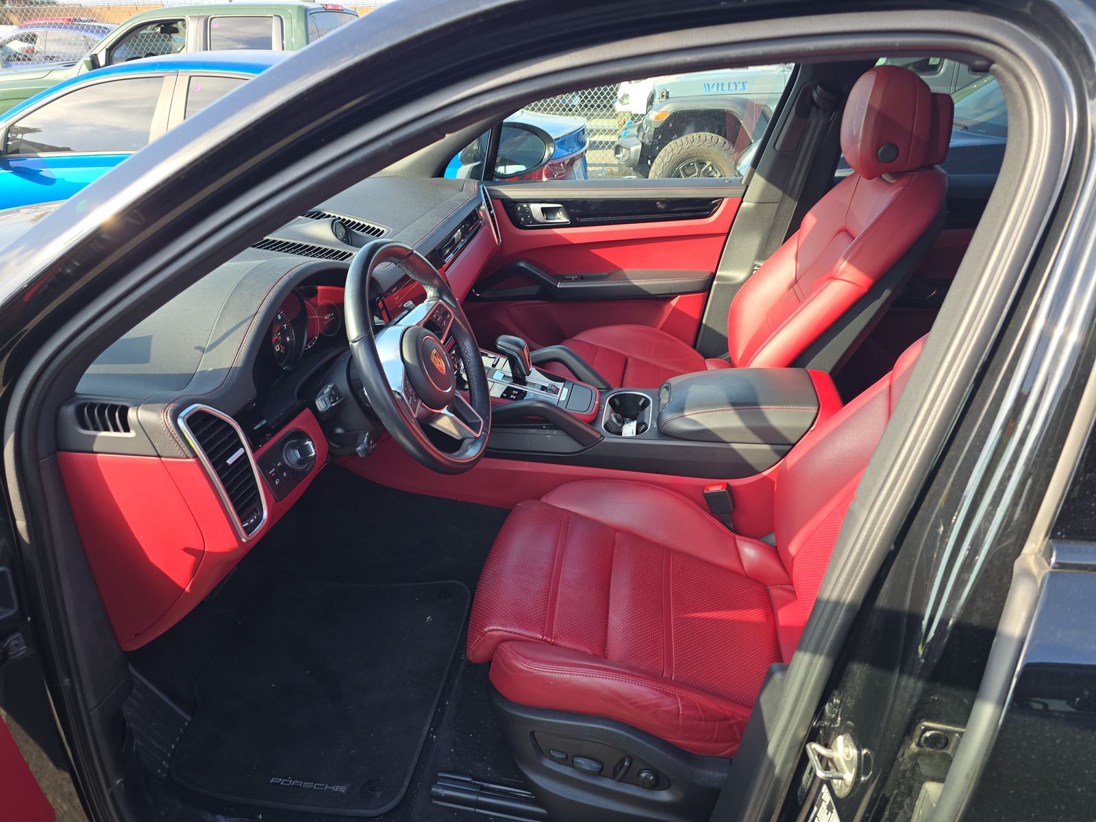 PORSCHE CAYENNE - 8