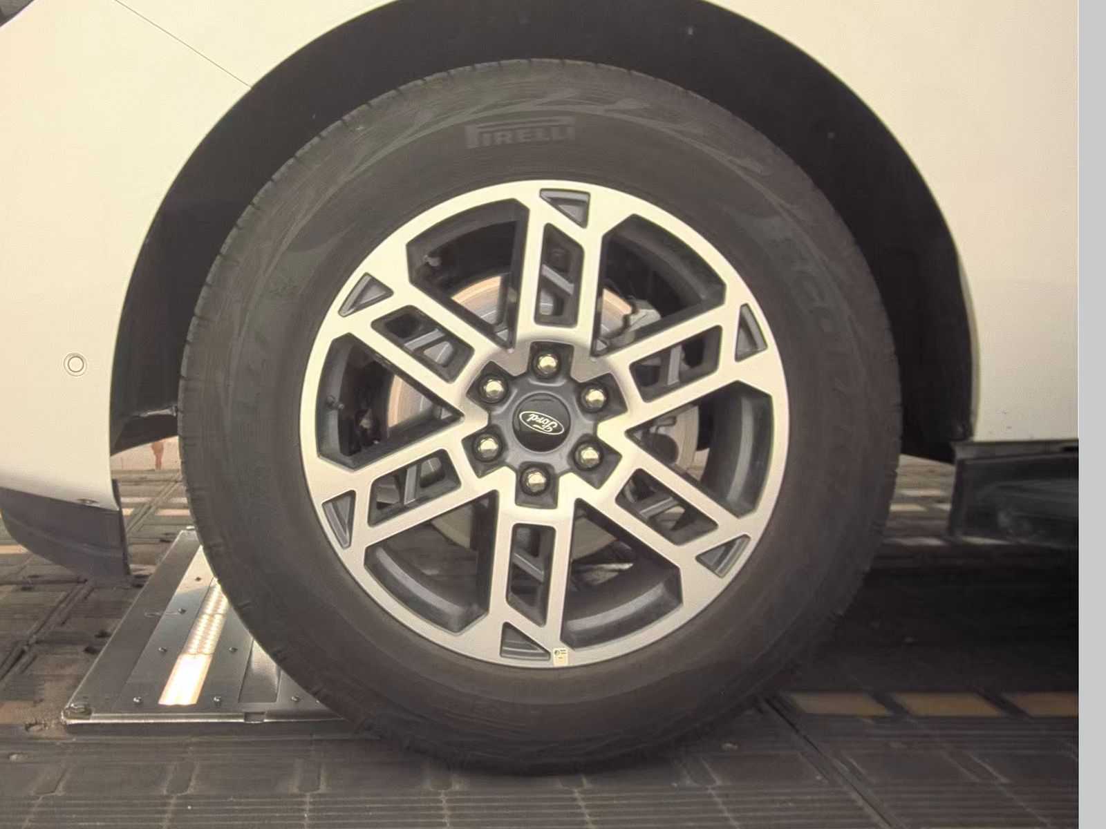 FORD EXPEDITION - 10