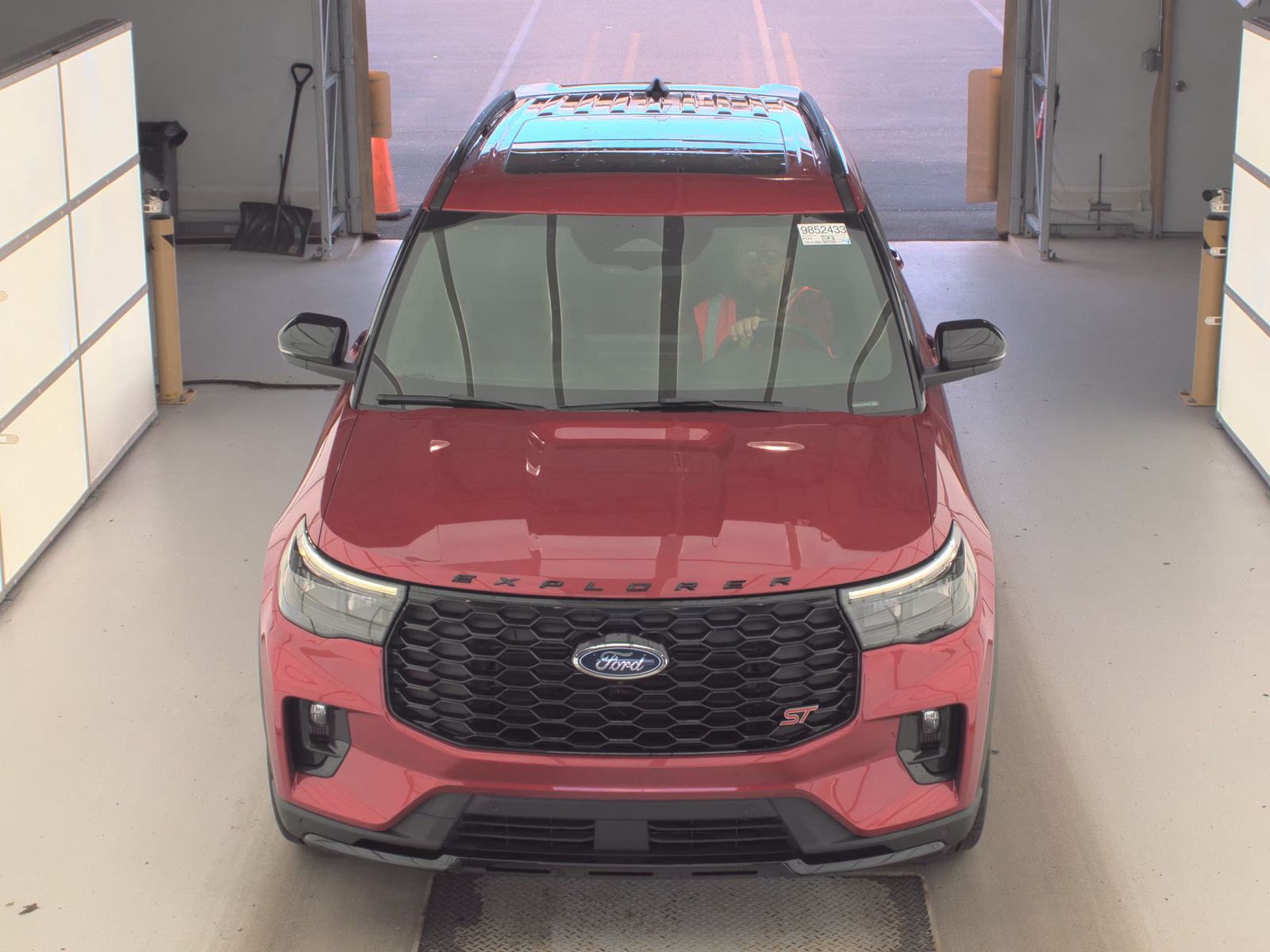 FORD EXPLORER - 3