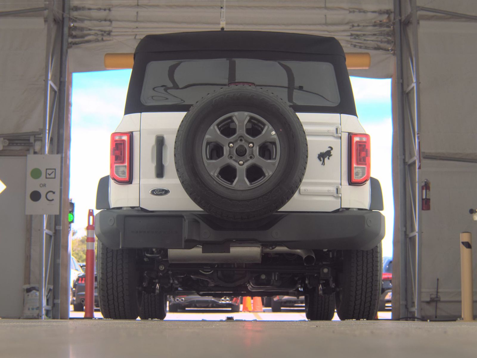 FORD BRONCO - 8