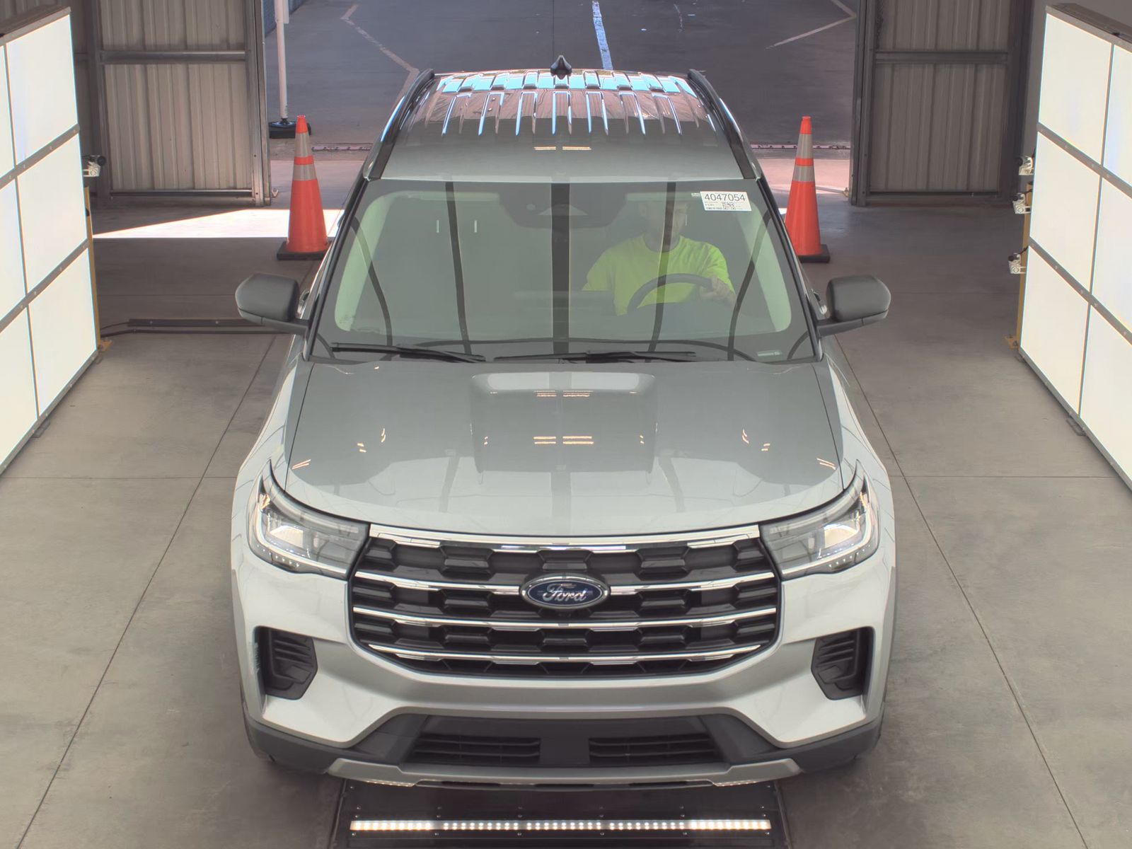 FORD EXPLORER - 3