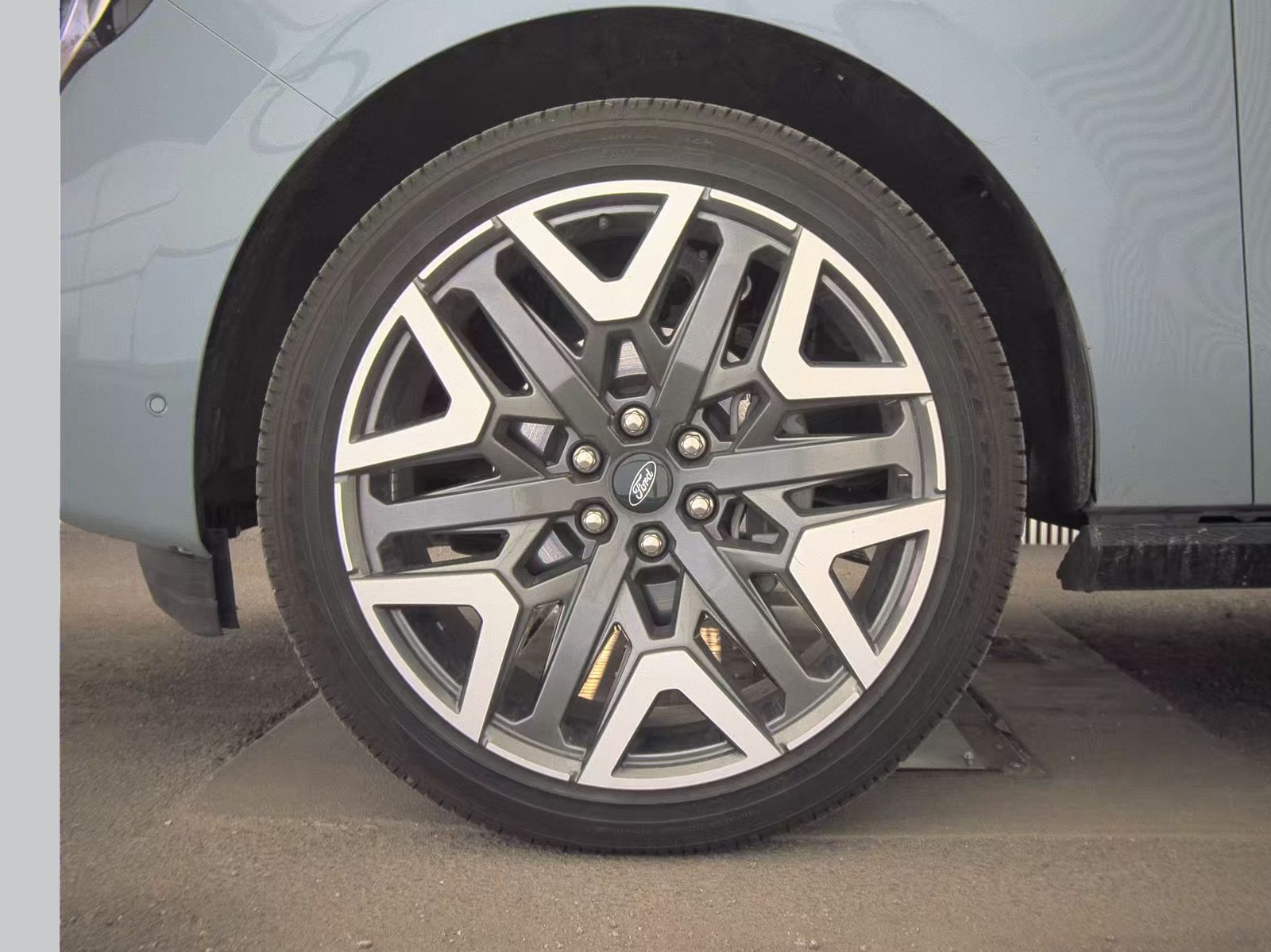 FORD EXPEDITION - 10