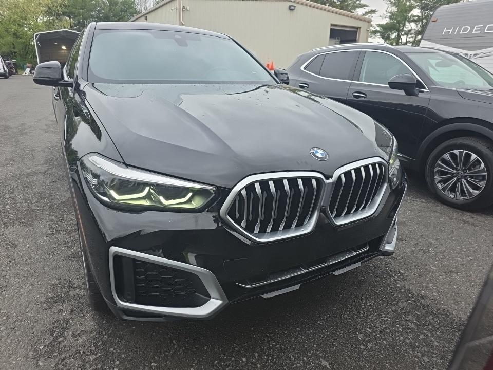 2022 BMW X6 xDrive40i AWD