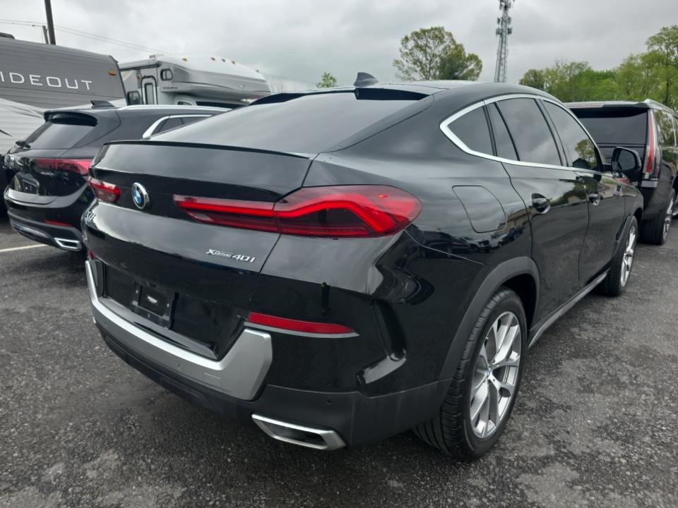 2022 BMW X6 xDrive40i AWD