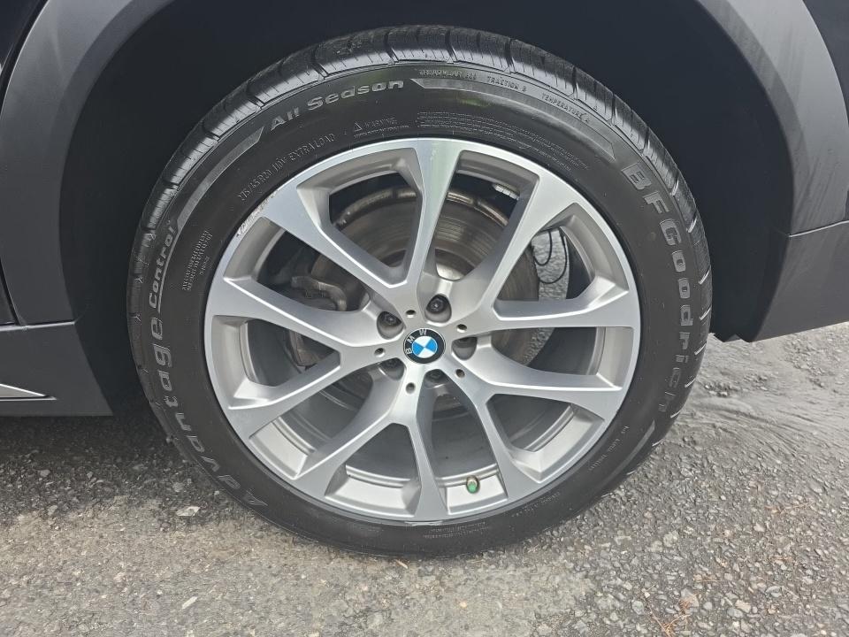 2022 BMW X6 xDrive40i AWD