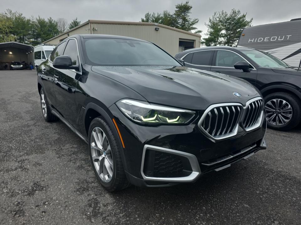 2022 BMW X6 xDrive40i AWD