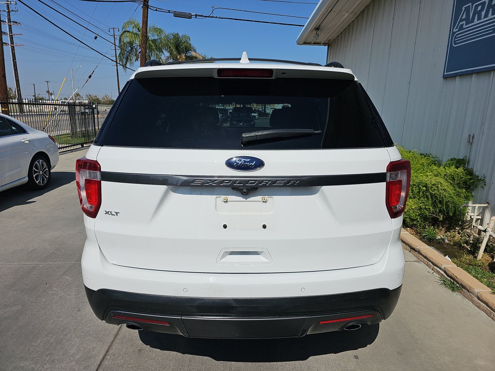 FORD EXPLORER - 6