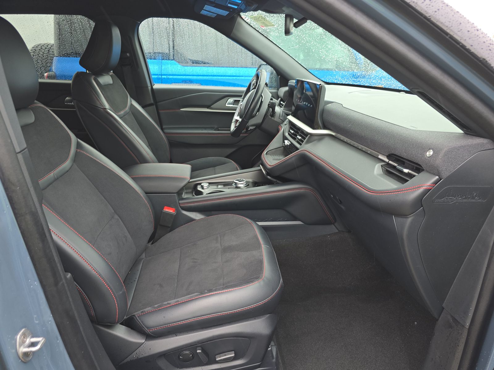 FORD EXPLORER - 9