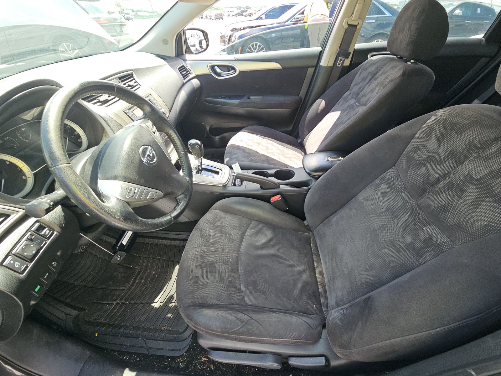 NISSAN SENTRA - 8