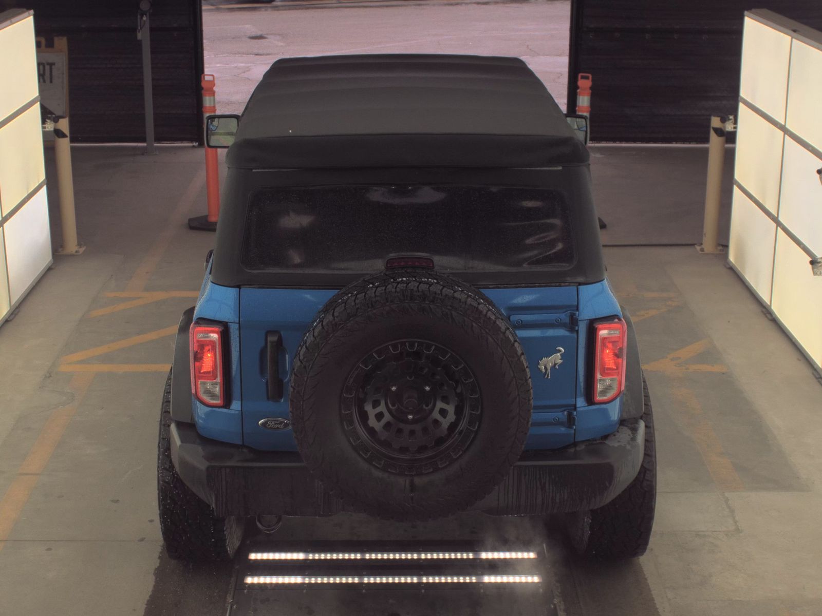 FORD BRONCO - 7