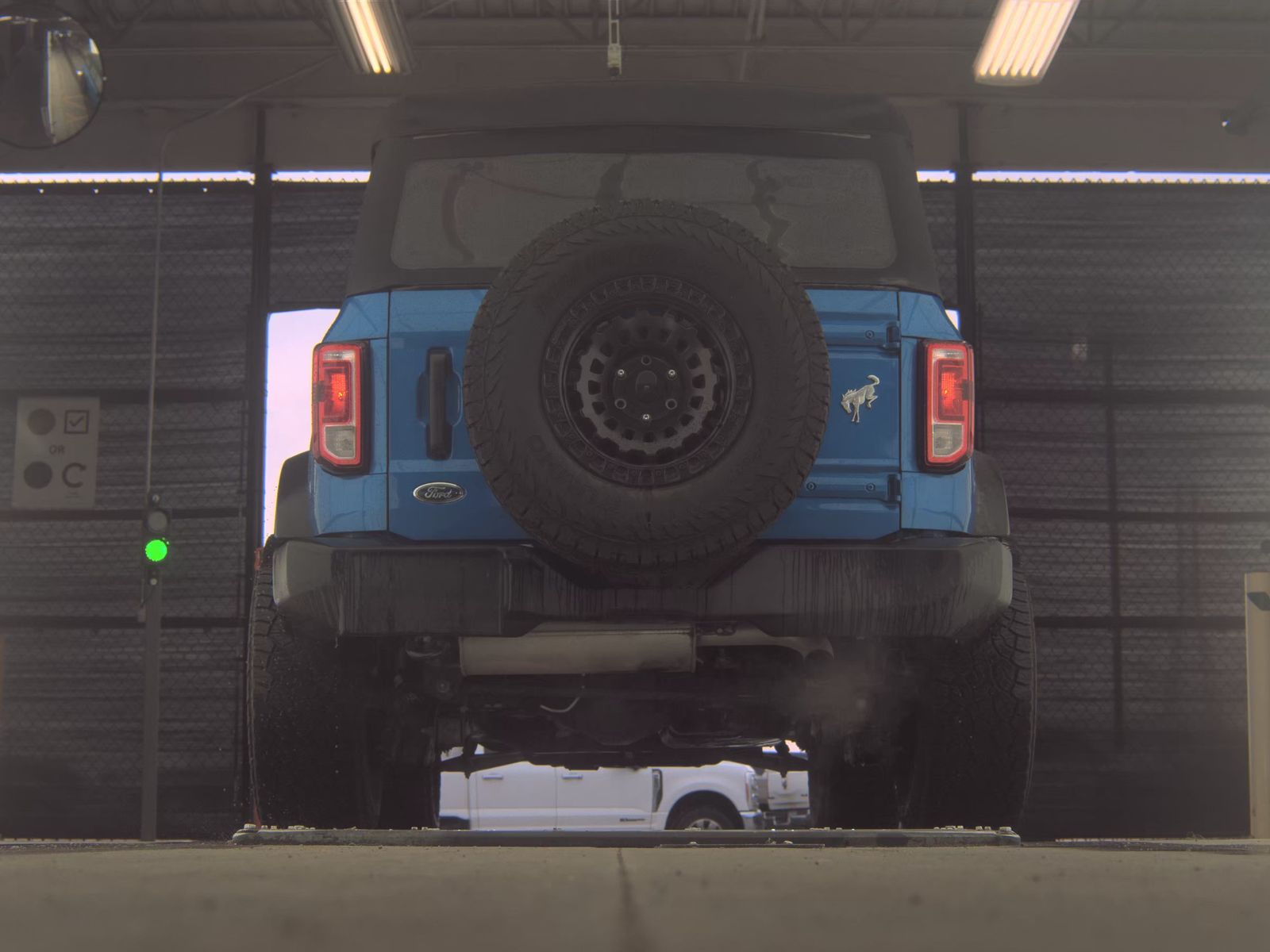 FORD BRONCO - 8