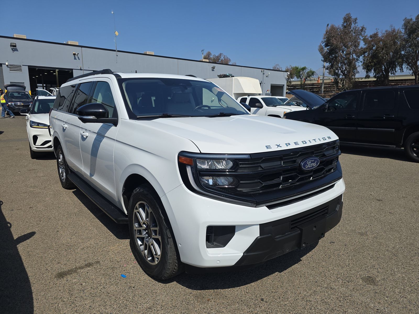 FORD EXPEDITION MAX - 4