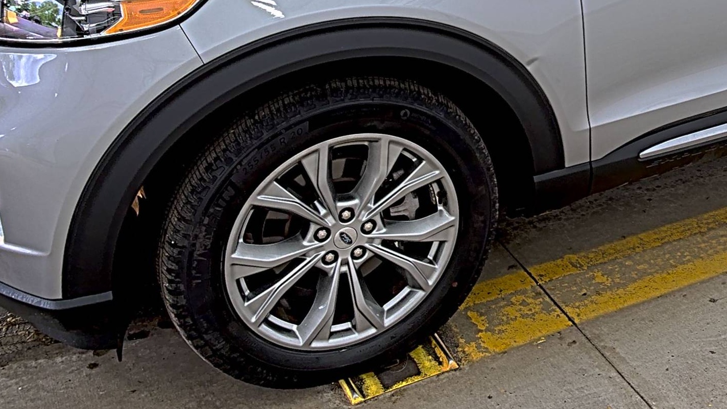 FORD EXPLORER - 8