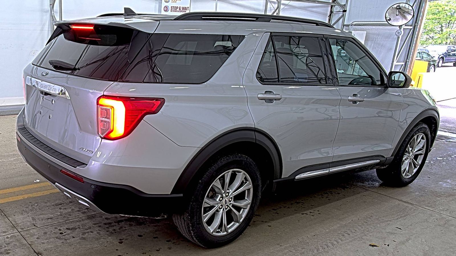 FORD EXPLORER - 5