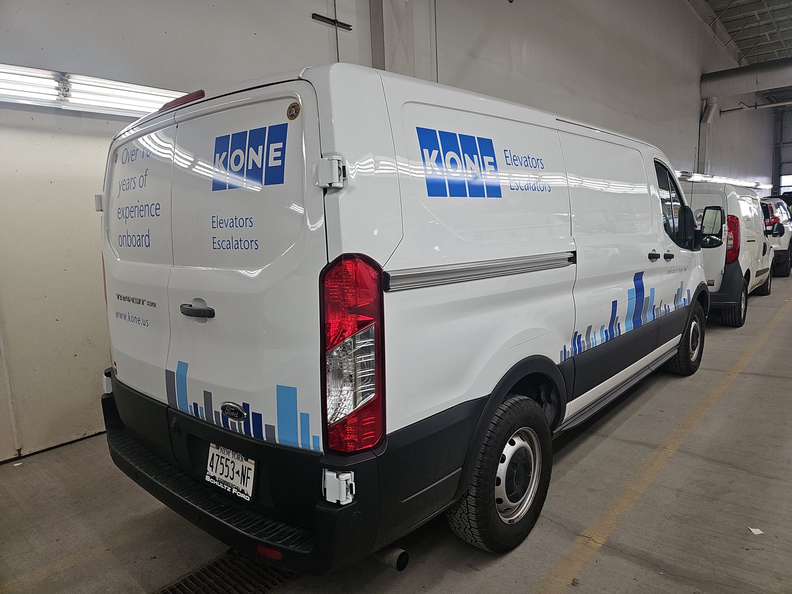 FORD TRANSIT 150 - 5