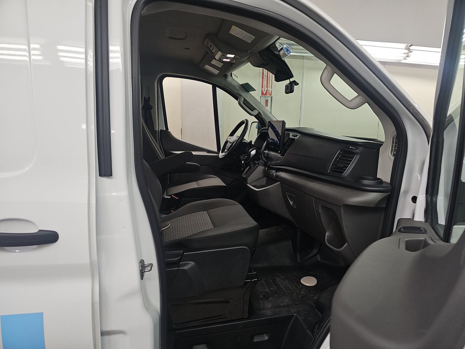 FORD TRANSIT 150 - 9