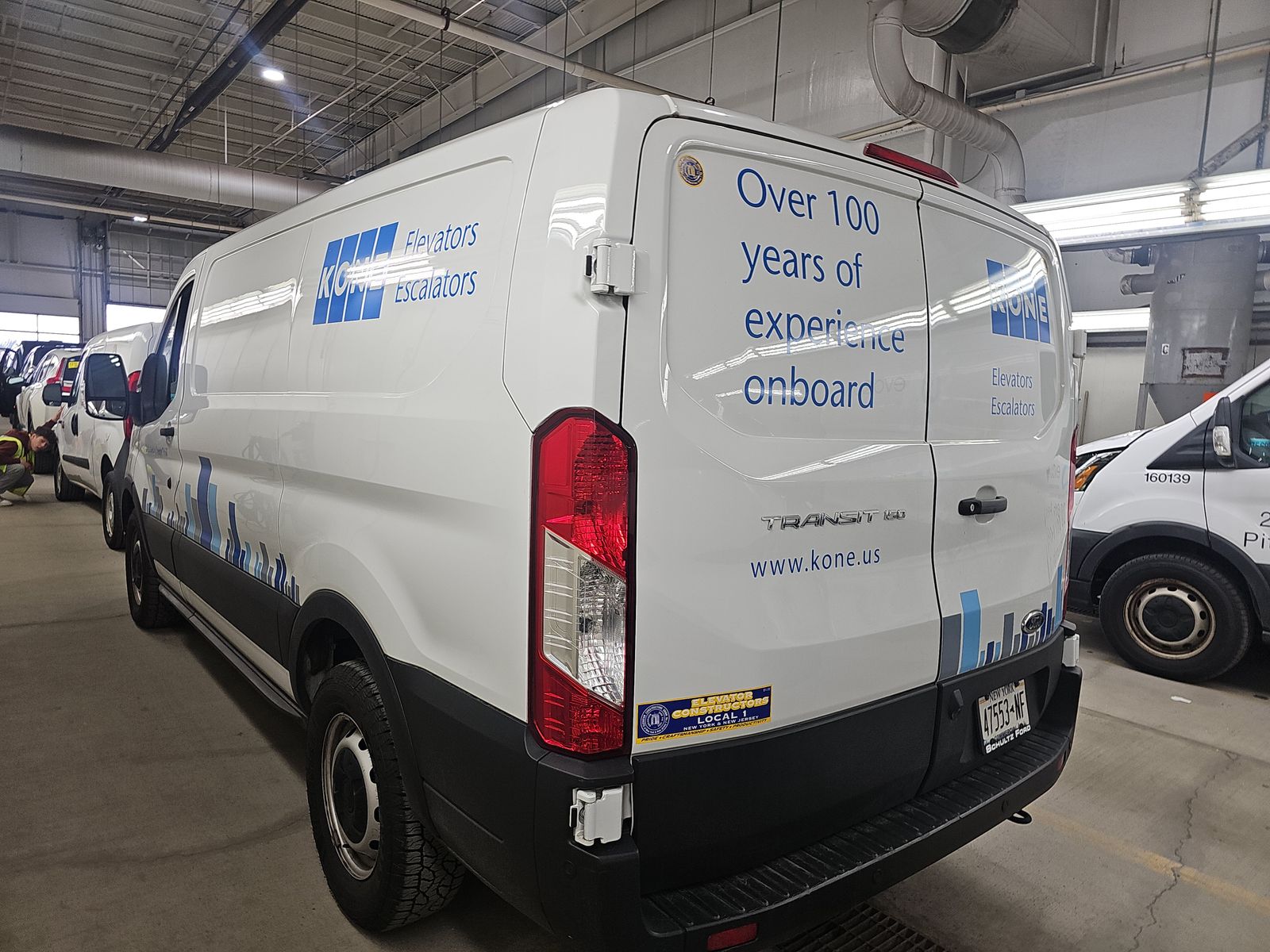 FORD TRANSIT 150 - 7