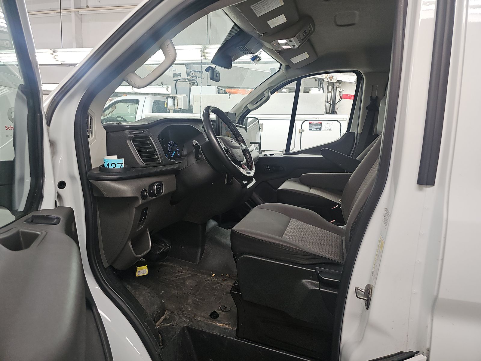 FORD TRANSIT 150 - 8
