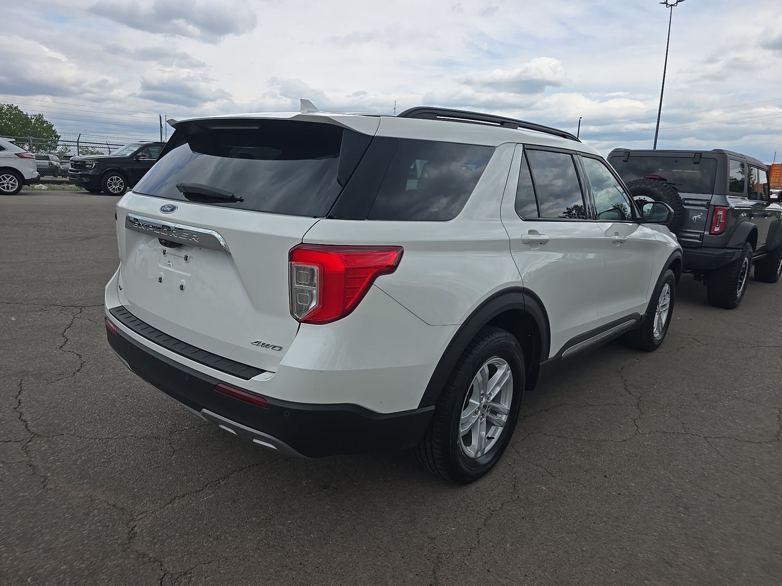FORD EXPLORER - 5