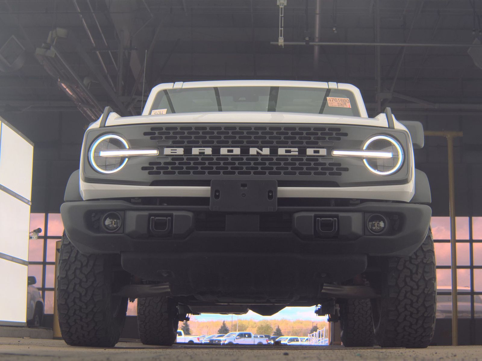 FORD BRONCO - 4