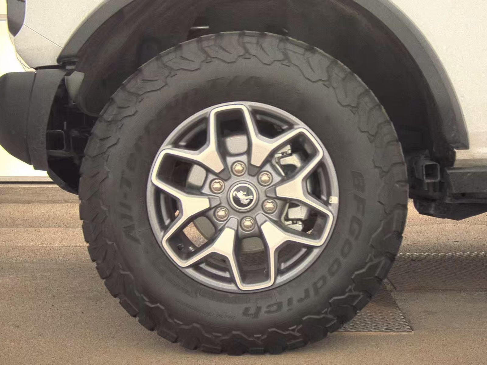 FORD BRONCO - 10