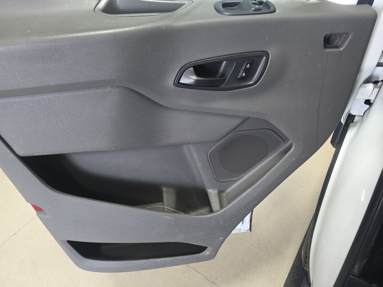 FORD TRANSIT 350 - 10