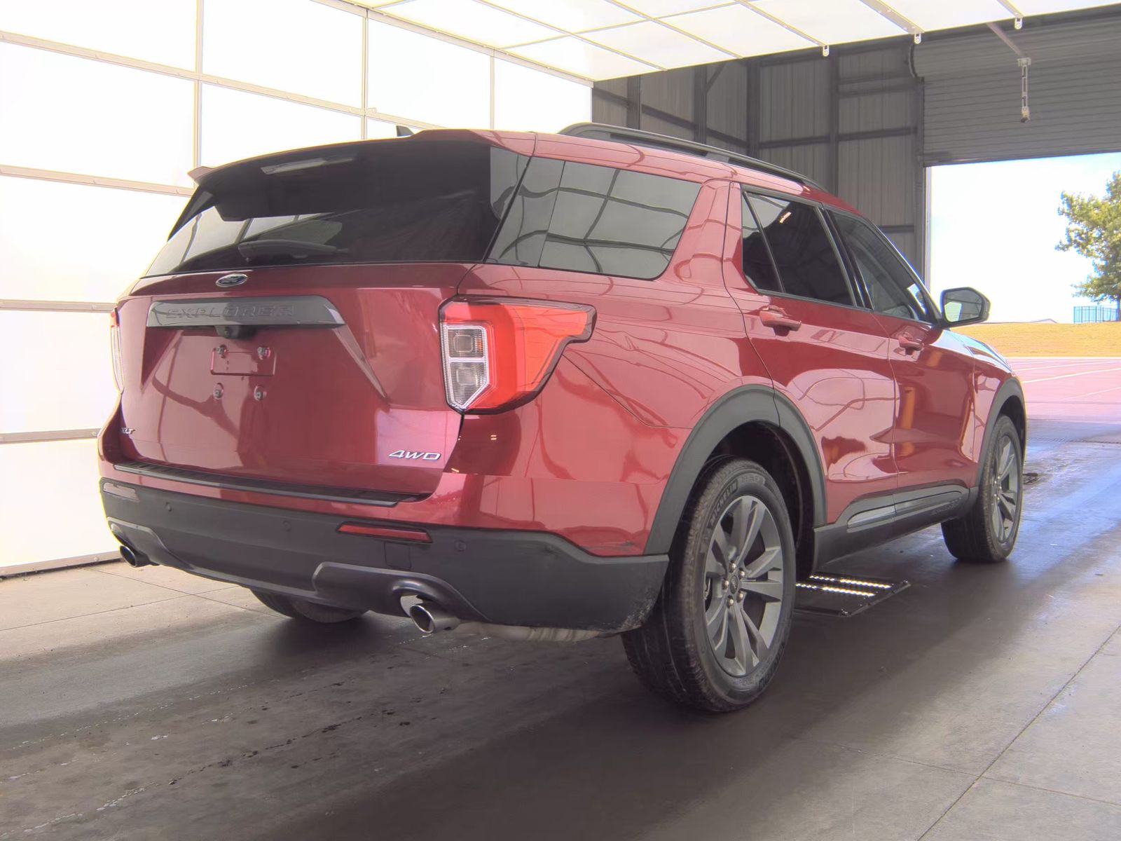 FORD EXPLORER - 6