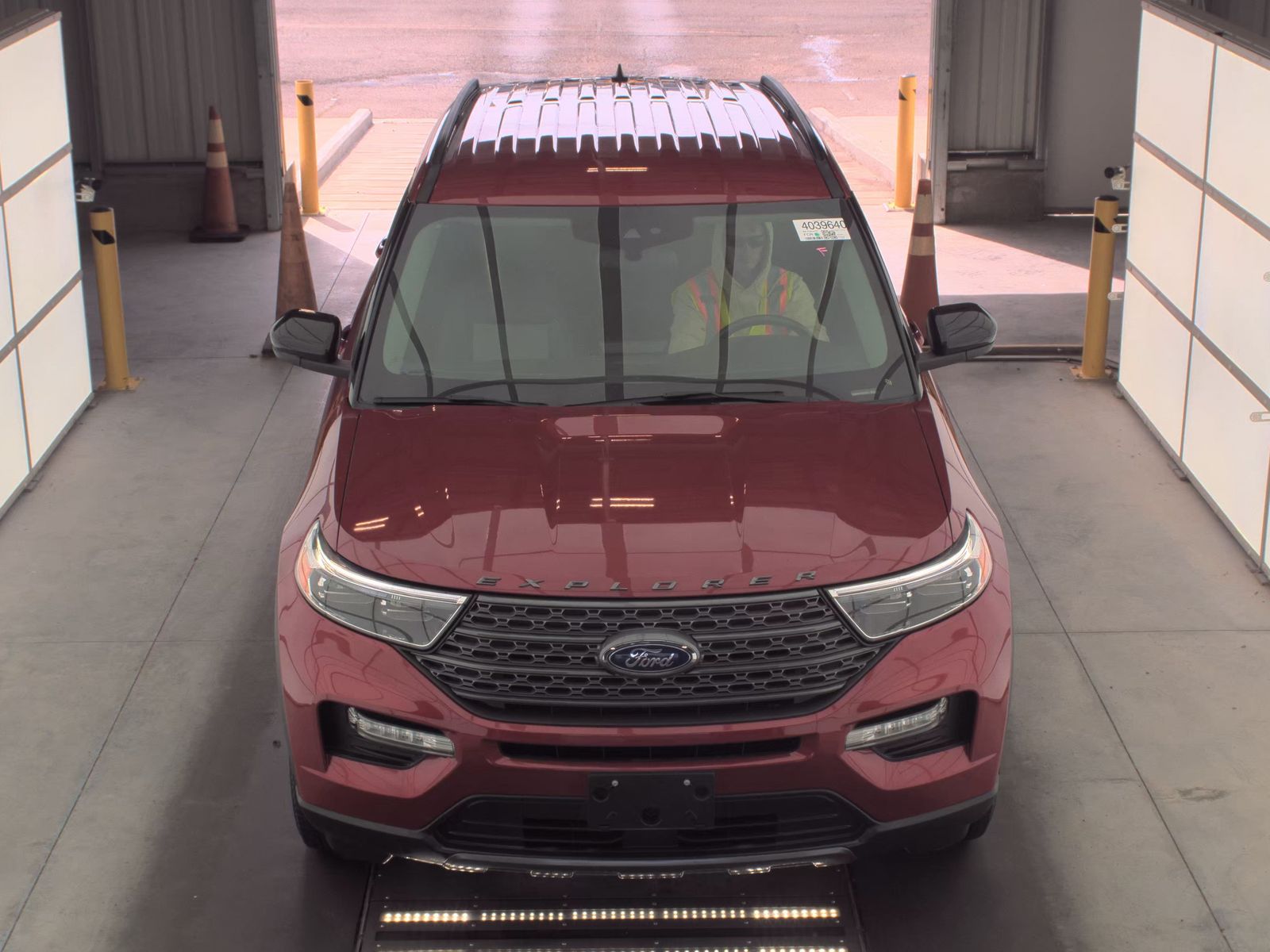 FORD EXPLORER - 3