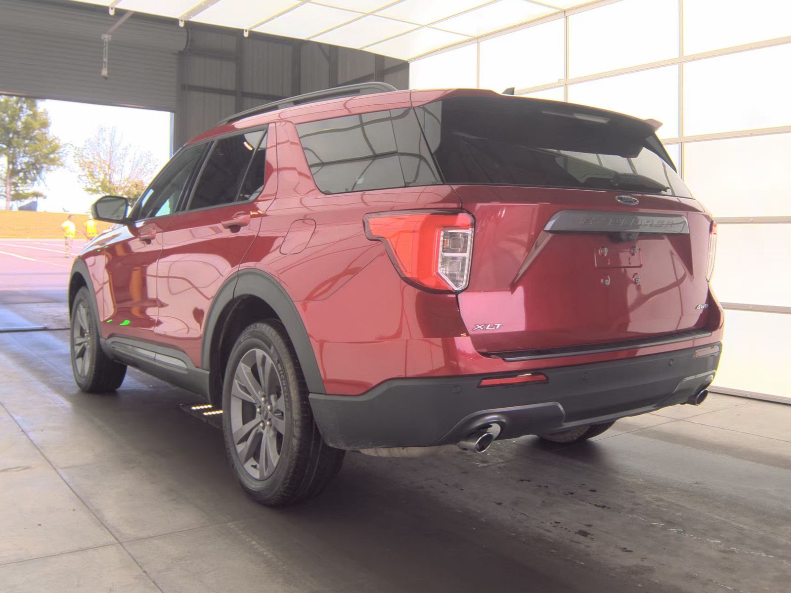 FORD EXPLORER - 9