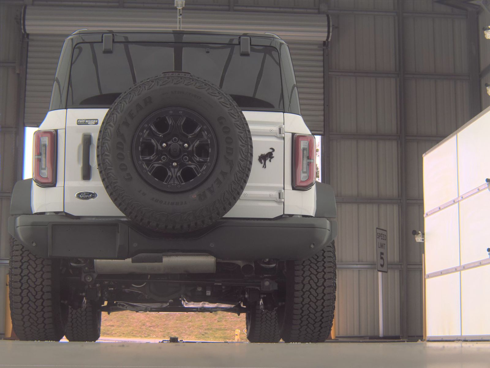 FORD BRONCO - 8