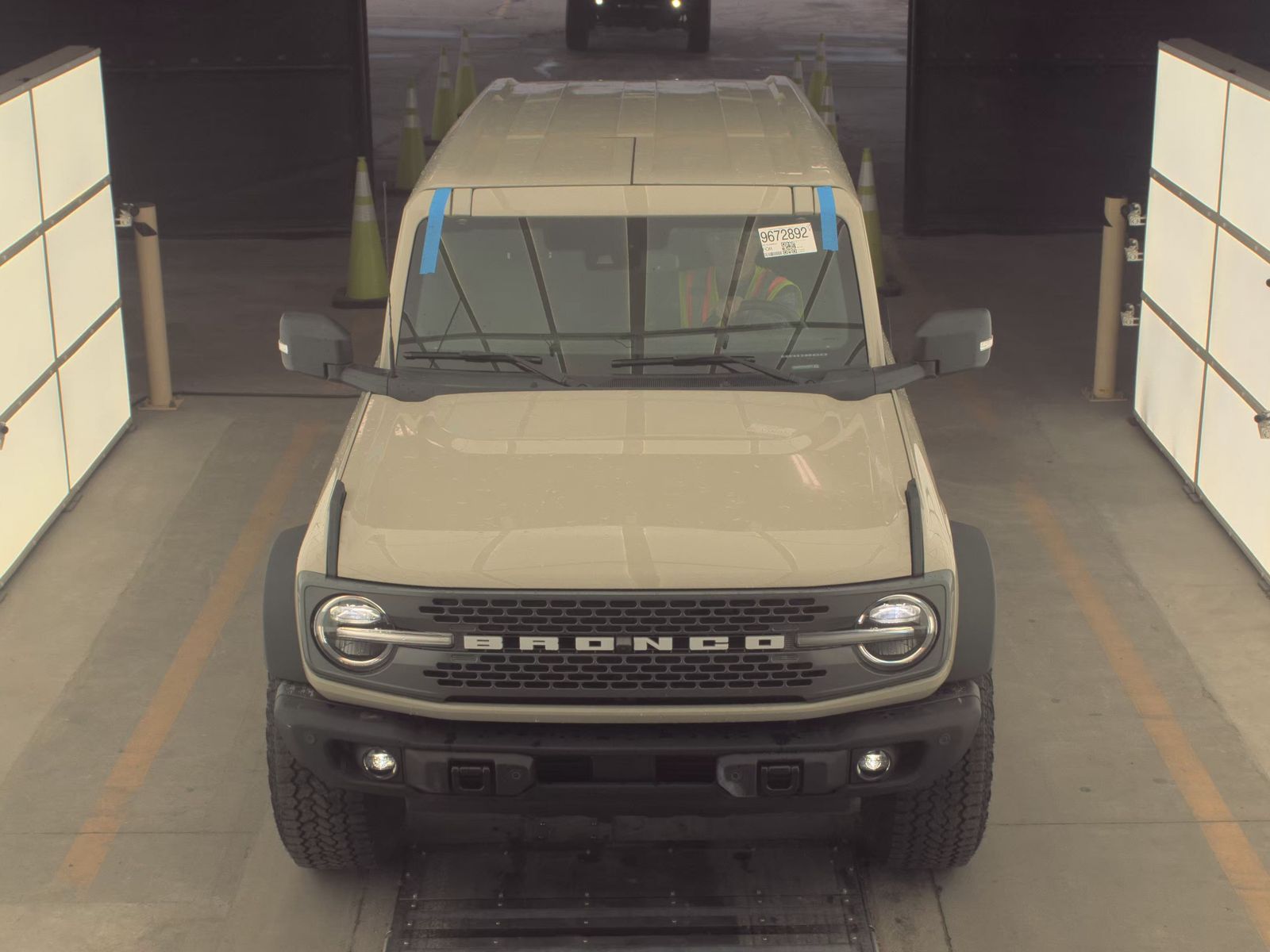 FORD BRONCO - 3
