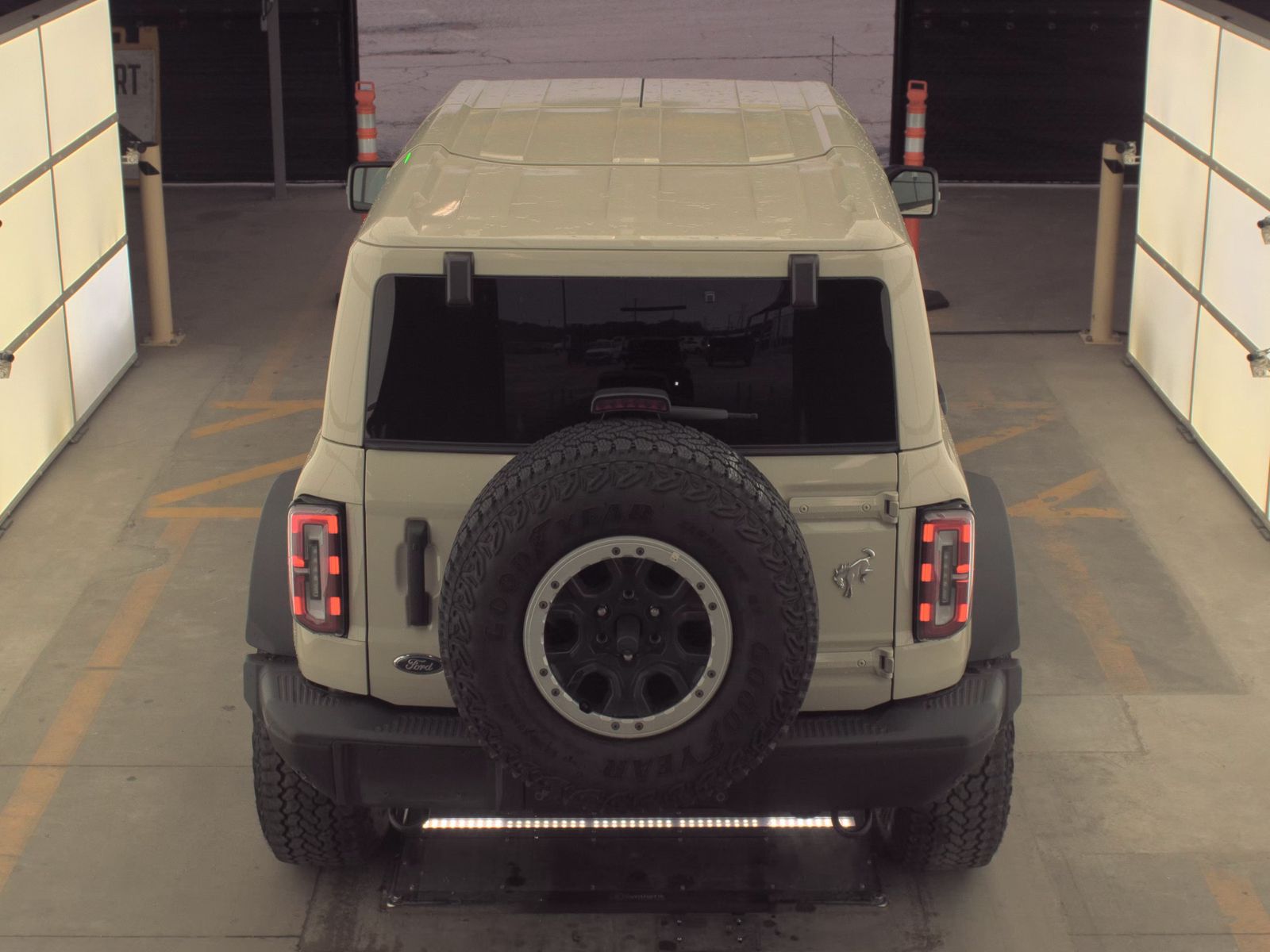 FORD BRONCO - 7