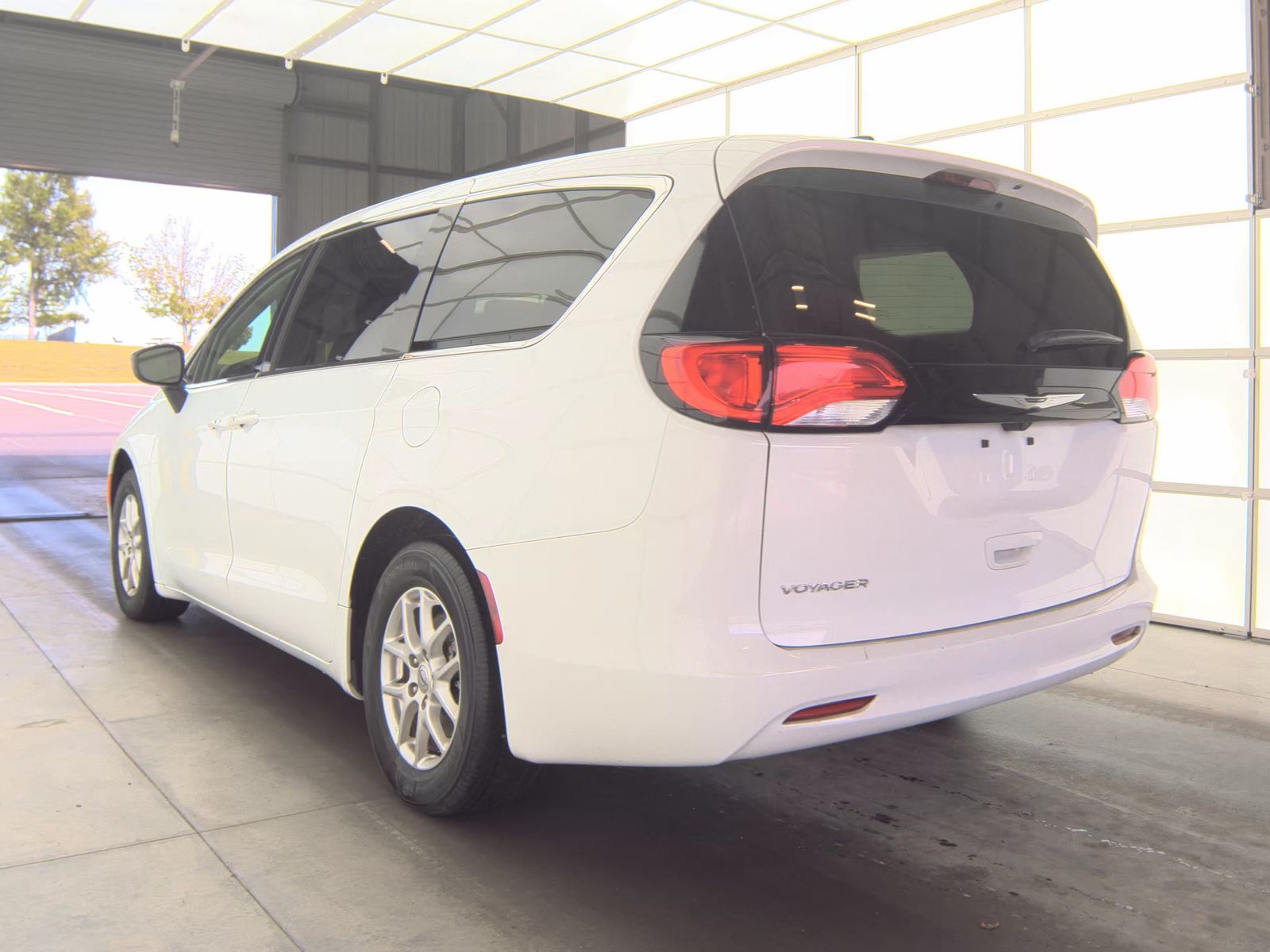 CHRYSLER VOYAGER - 9