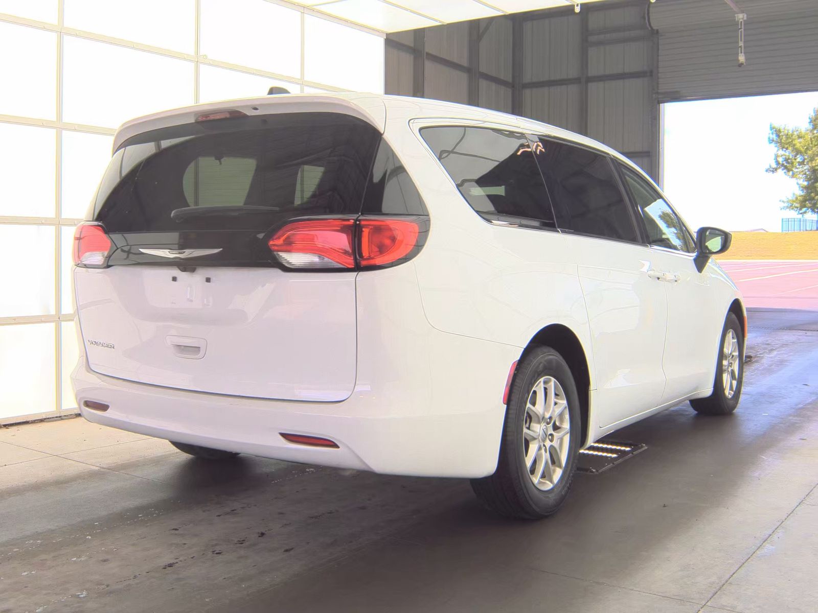 CHRYSLER VOYAGER - 6
