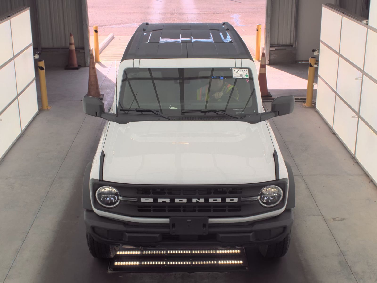 FORD BRONCO - 3