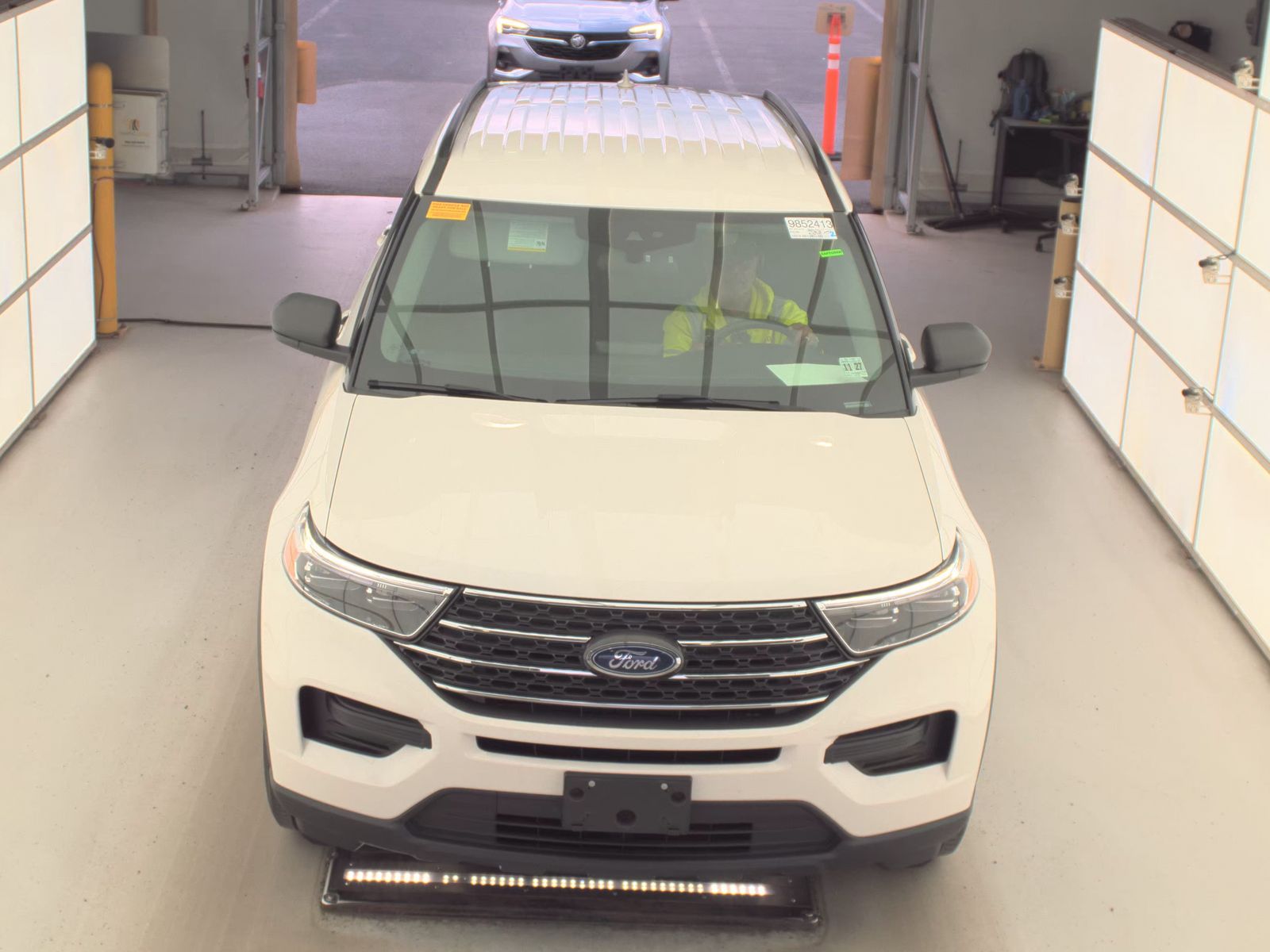 FORD EXPLORER - 3