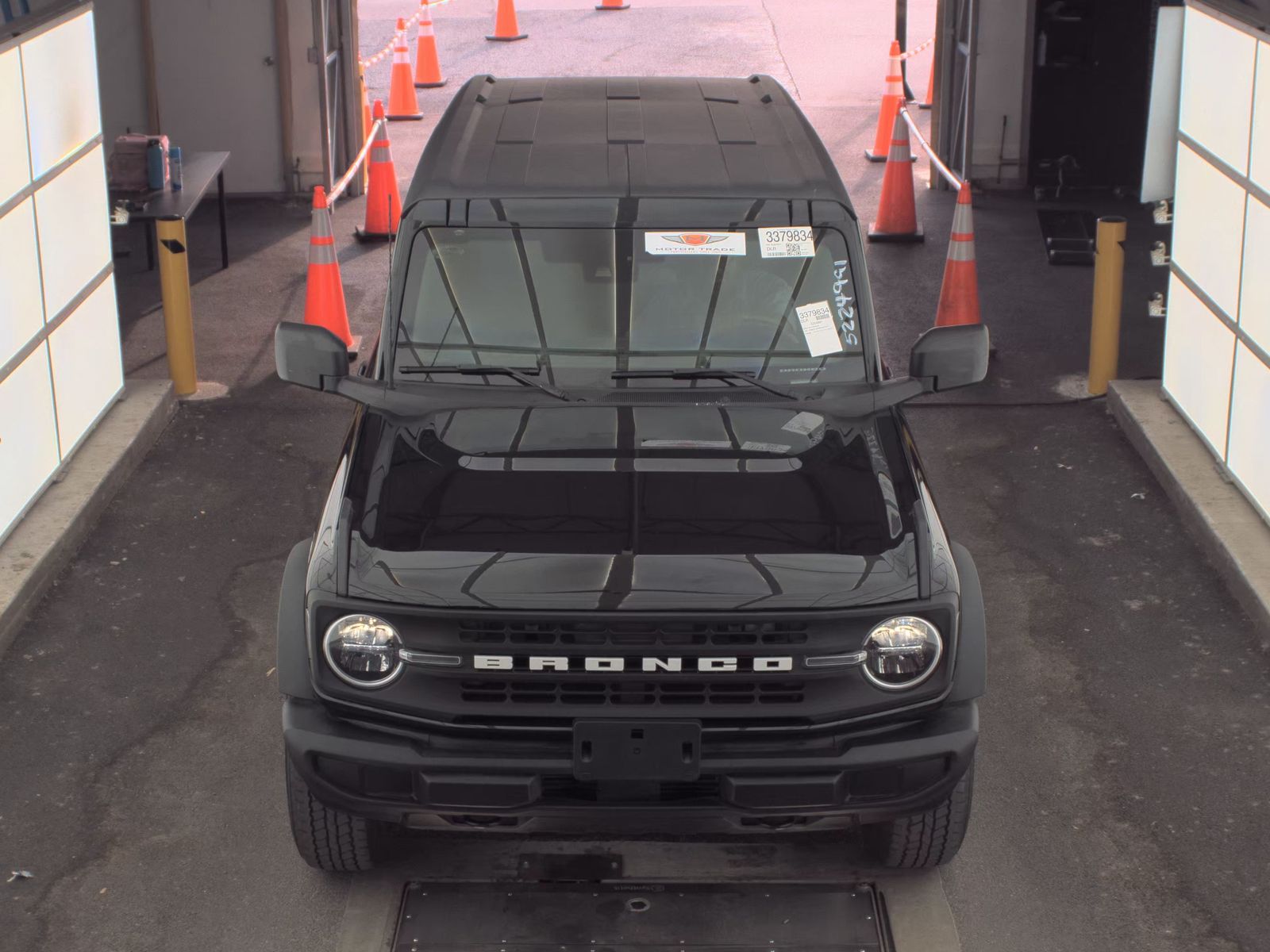 FORD BRONCO - 3