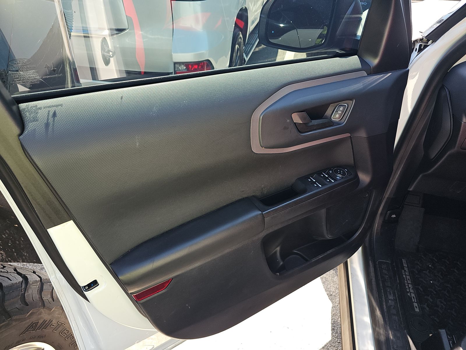 FORD BRONCO - 10