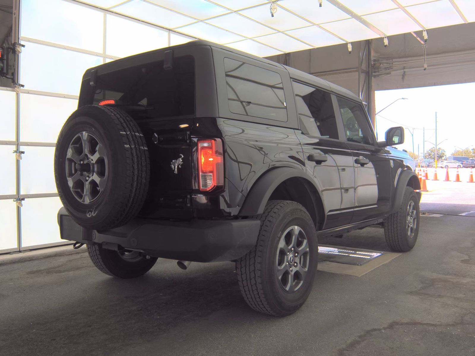 FORD BRONCO - 5