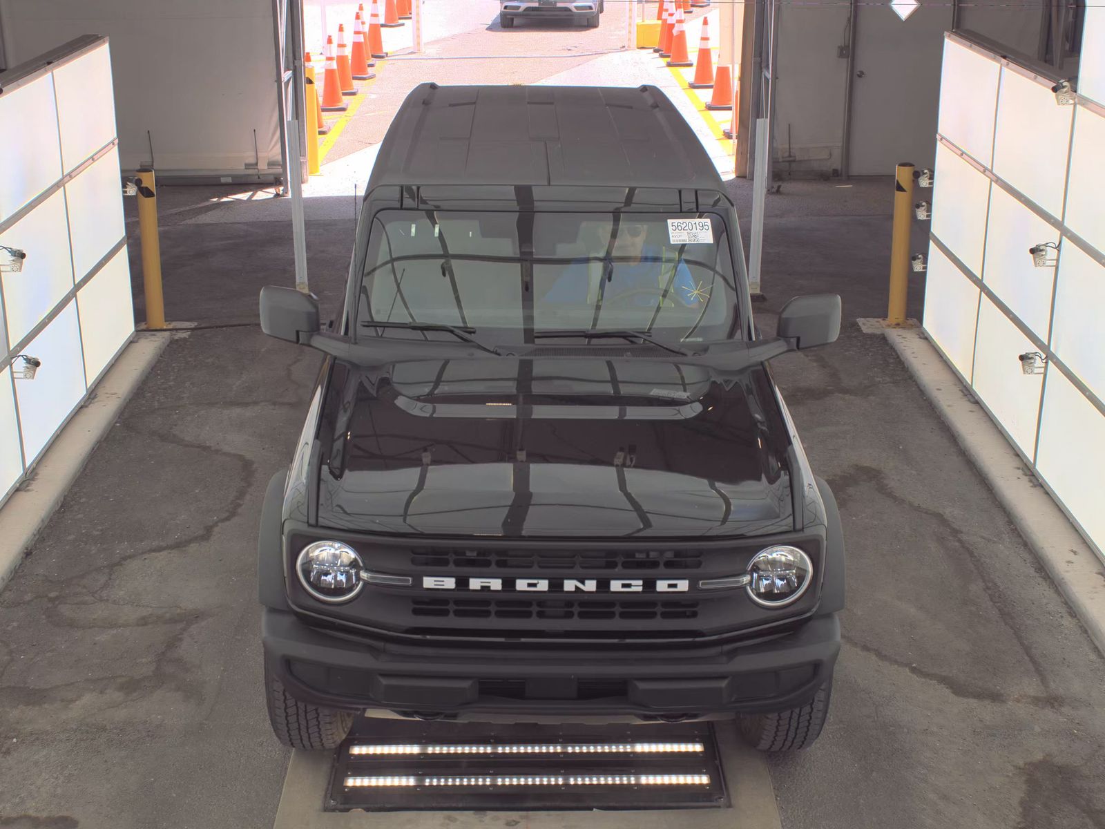 FORD BRONCO - 3