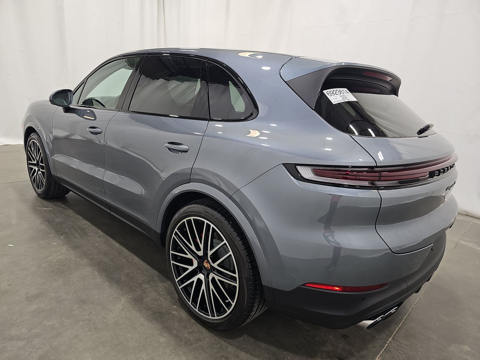 PORSCHE CAYENNE - 7