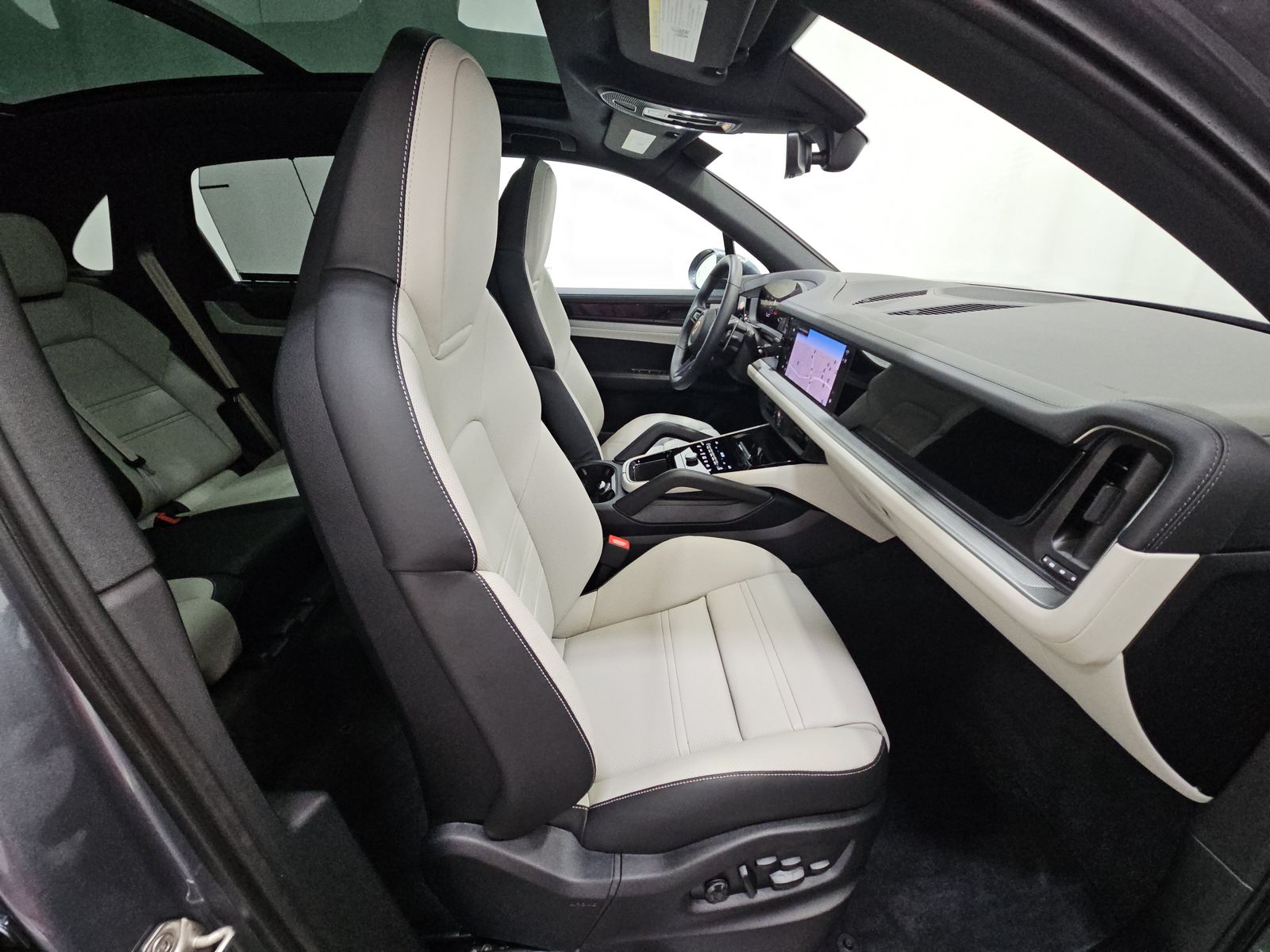 PORSCHE CAYENNE - 9