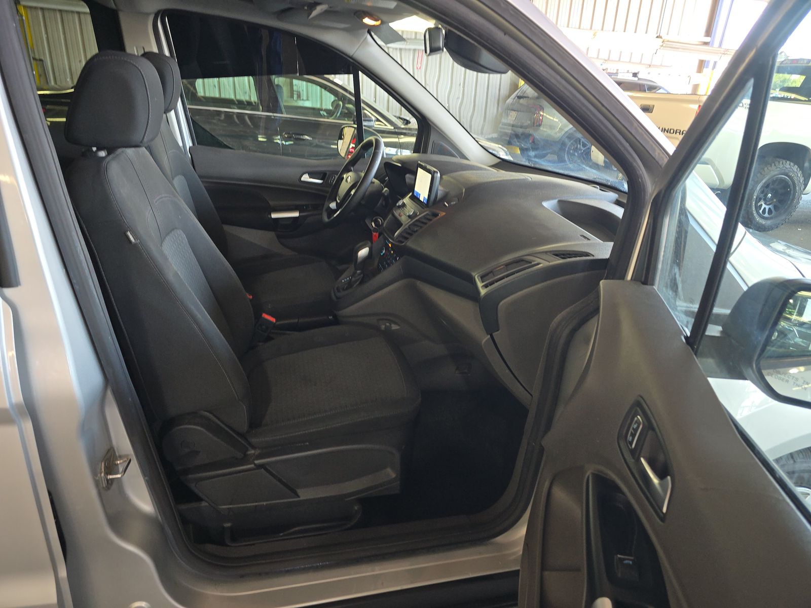 FORD TRANSIT CONNECT - 9